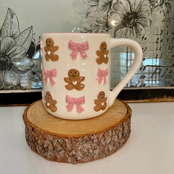NEW Peppermint & Pink Gingerbread Man & Pink Bow Christmas Mug - Picture 2 of 2